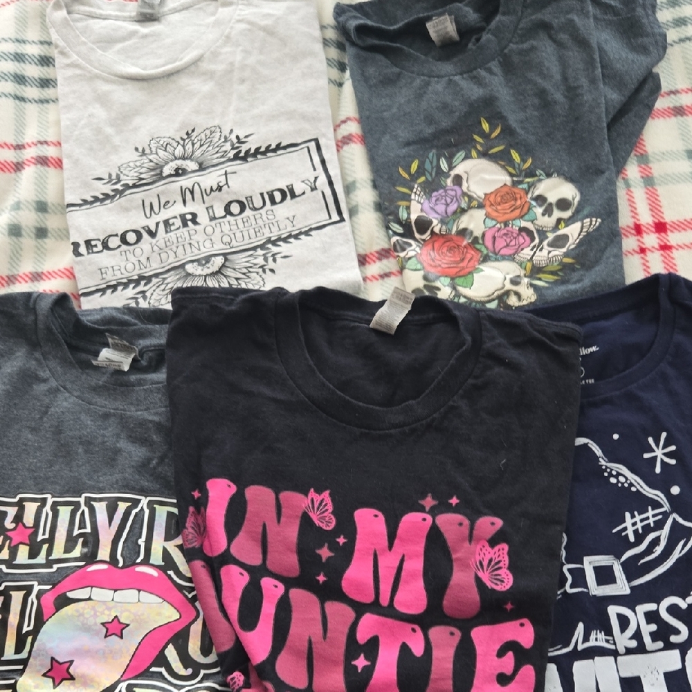 Graphic Large 5 T-Shirt Bundle